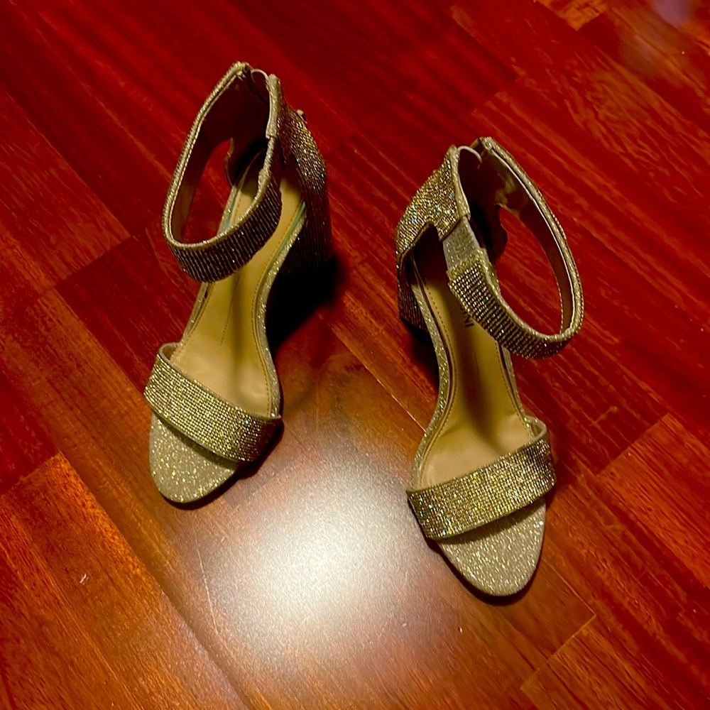 Gianni Bini Ronilynn Bling Jewel Embellished.